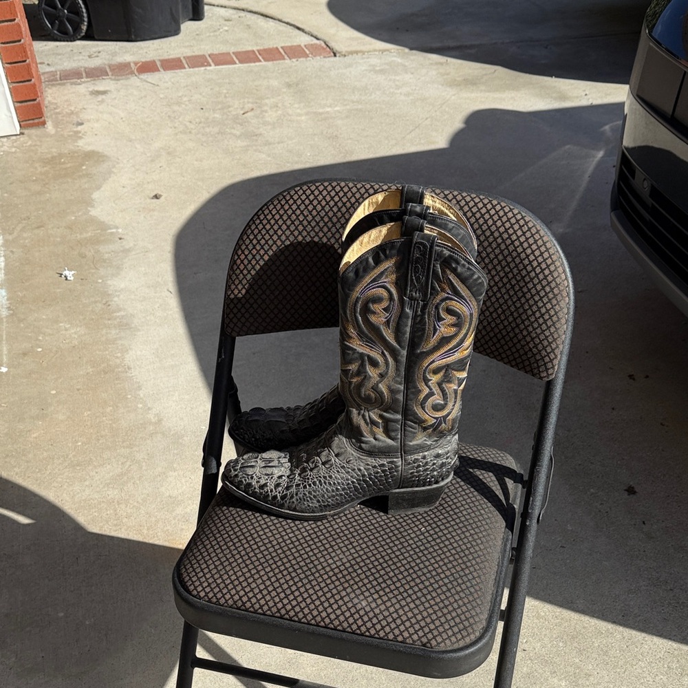 Embroidered Black Cowboy Boots - Picture 2 of 3